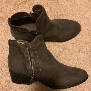 Cute MIA brand ankle booties with side zipper.